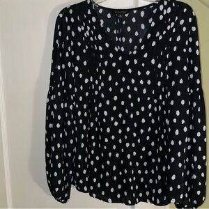 Banana Republic Long Sleeve Black and White Spotted Flowy Blouse Size Medium